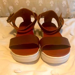 Mia brown women’s sandals